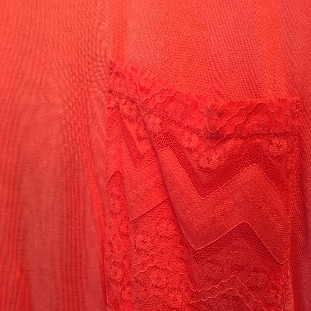 Pink top - Picture 3 of 5